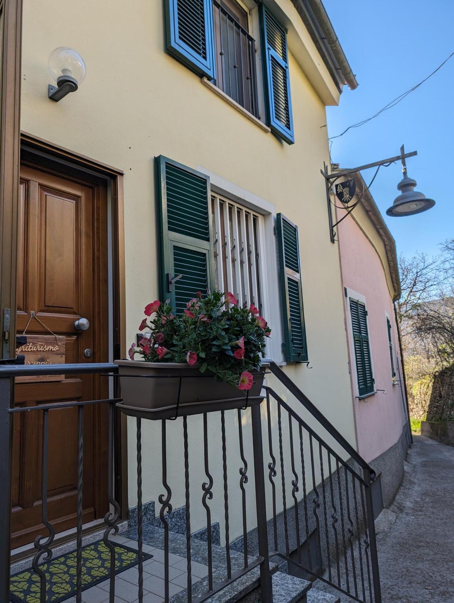 Agriturismo Caruggiu Di Via Vecchia Orco Feglino Luaran gambar
